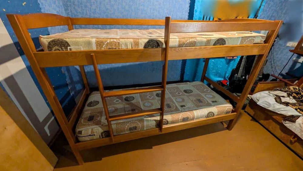 НЕДОРОГО ліжко двоярусне 200х85х140 з матрацами міцне на ламелях