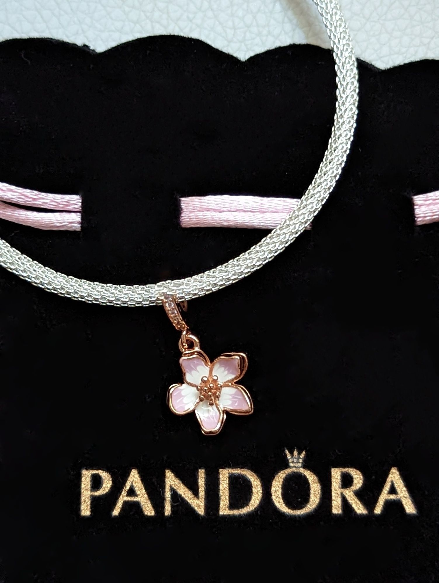 Pandora квітка шарм магнолія