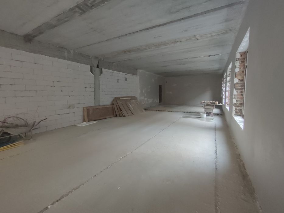 Продаж приміщення в центрі міста Коломия поруч музею Писанка.