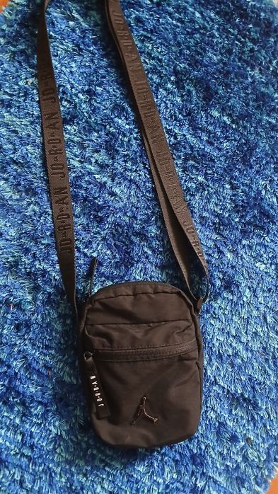 Bolsa da jordan em bom estado