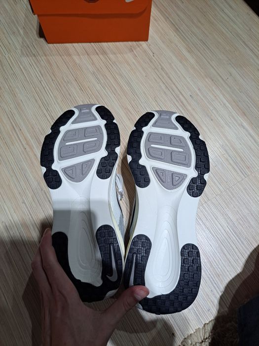 Buty do biegania Nike Vomero 18