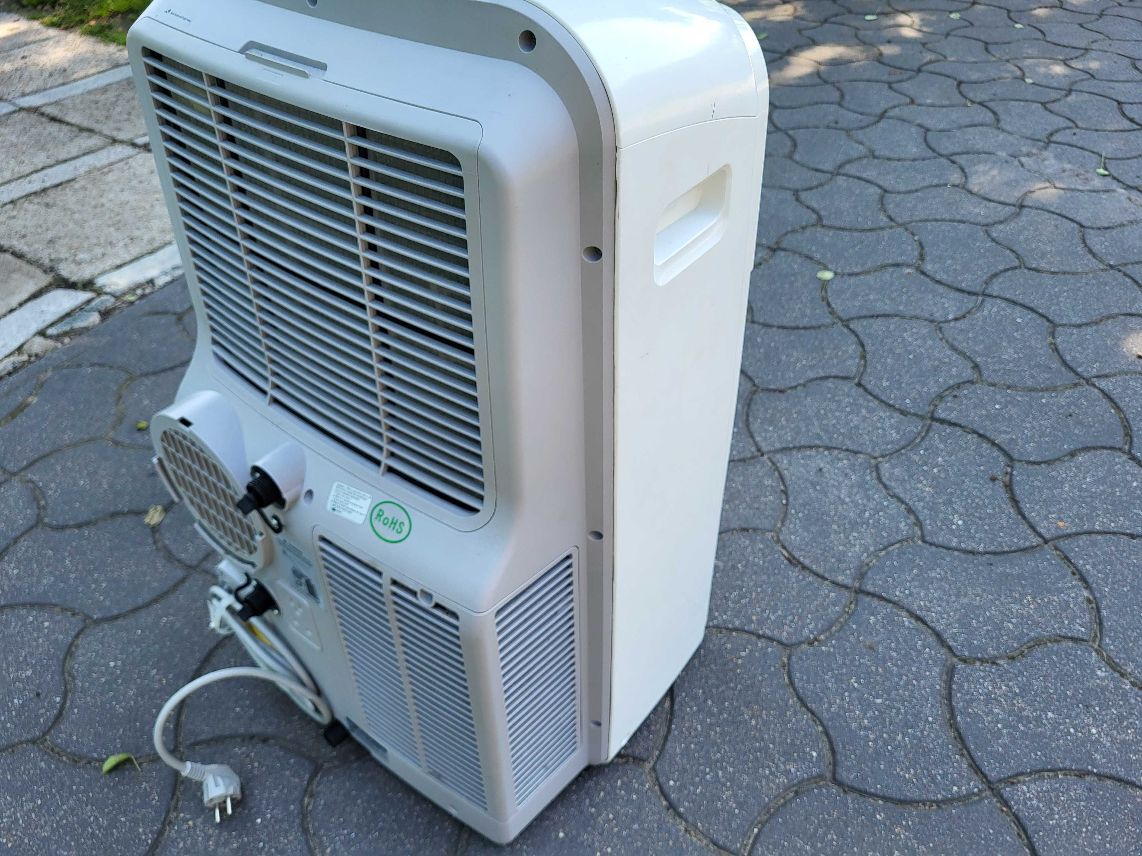Klimatyzator ELECTROLUX EXP12HN1W6 przenośny na kółkach z pilotem rura