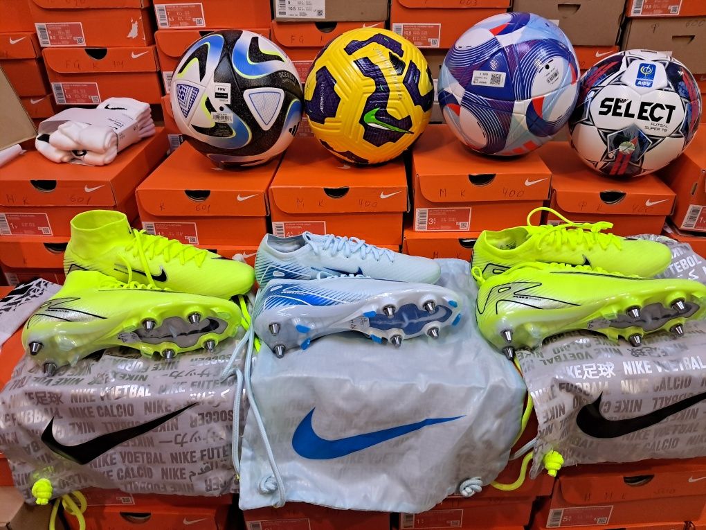 Футбольні бутси  Nike Air Zoom Mercurial Vapor 16 Elite  FQ8688-700