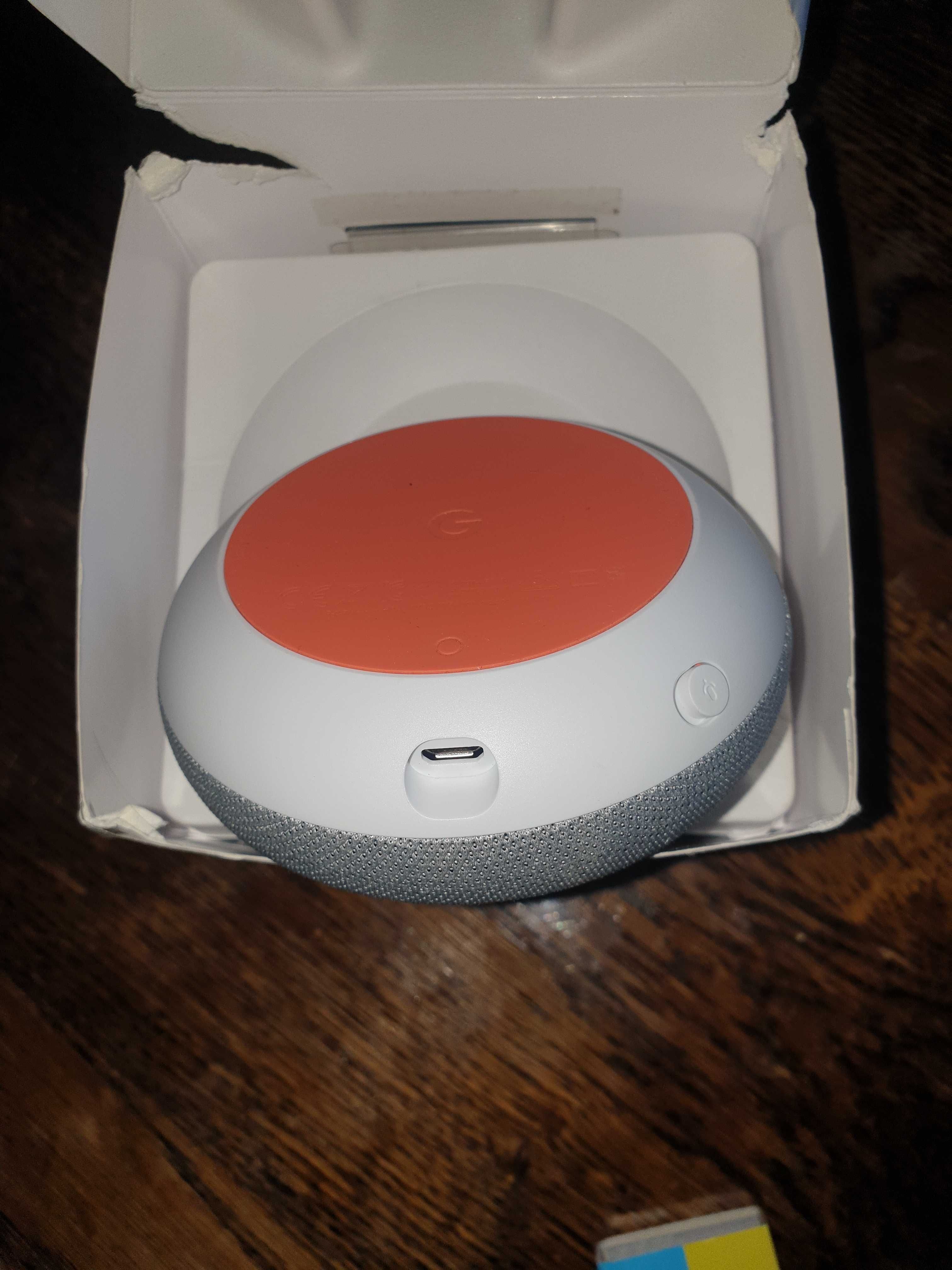 Розумна колонка Google Home Mini