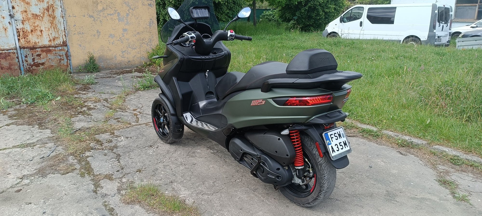 Piaggio MP3 500 hpe sport na kat b wbite w dowód L5E