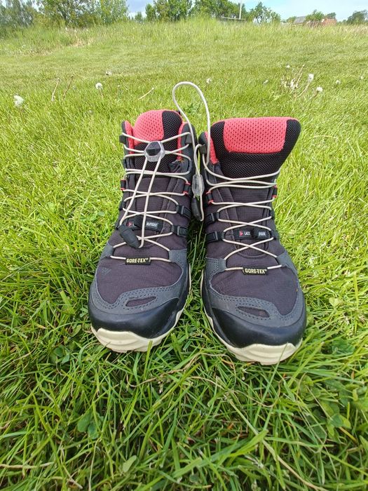 Продам жіночі термо ботинки Adidas Gore-tex