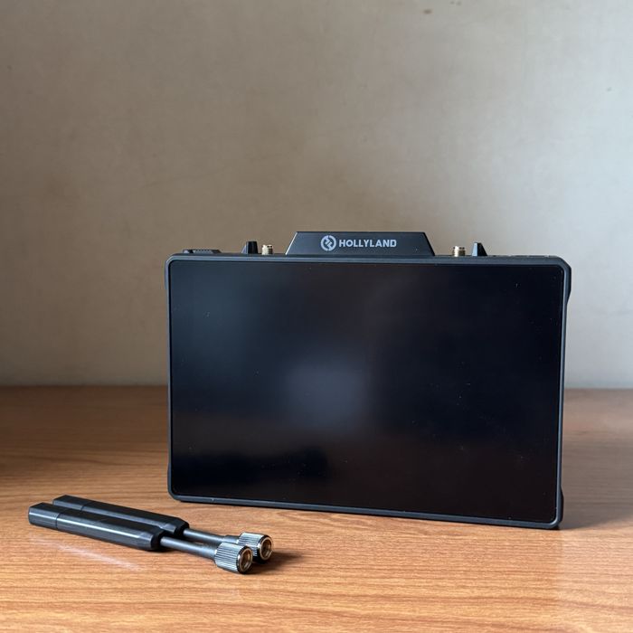 Hollyland Pyro 7 - Monitor