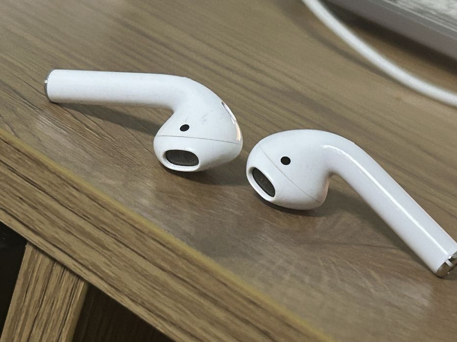 Airpods 2 Б/В 100% оригінал з коробкою
