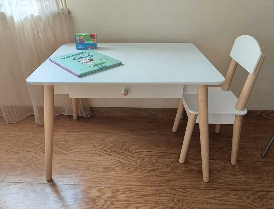 Дитячий столик стільчик для дитини якісний набір меблів
