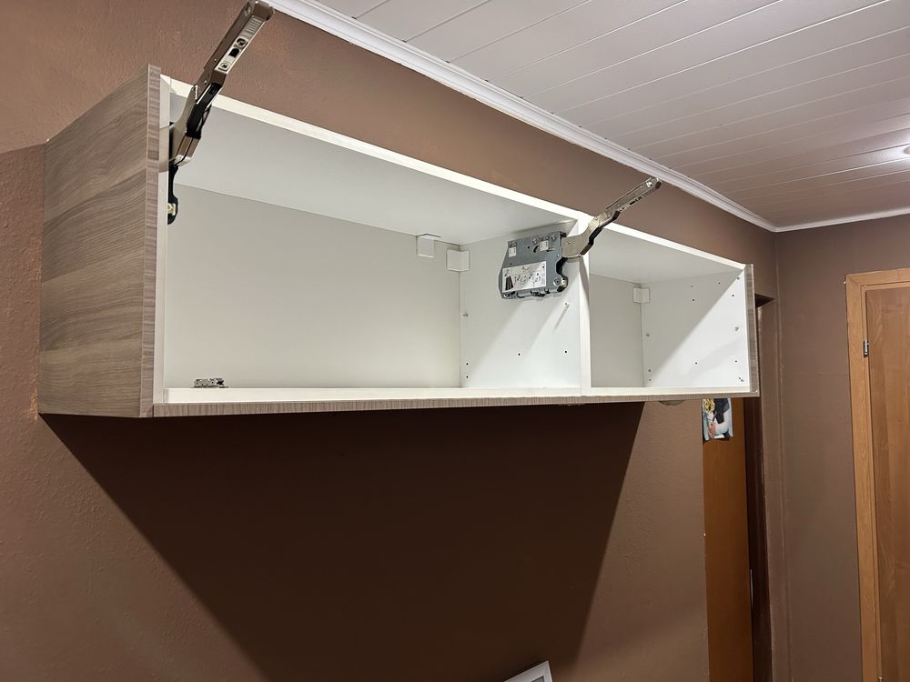 Ikea szafka wisząca otwierana do góry