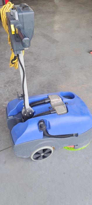 Maszyna do mycia podłóg Numatic TT 1840