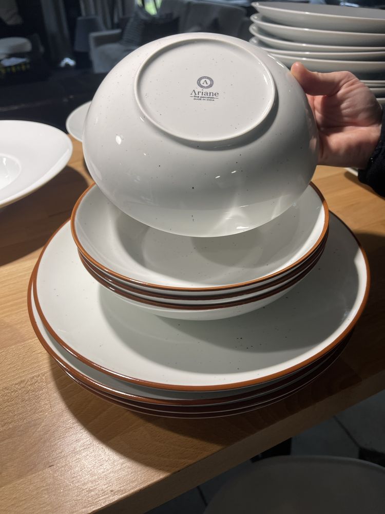 PRAWIE NOWY - Komplet obiadowy 4+4 Ariane fine porcelain