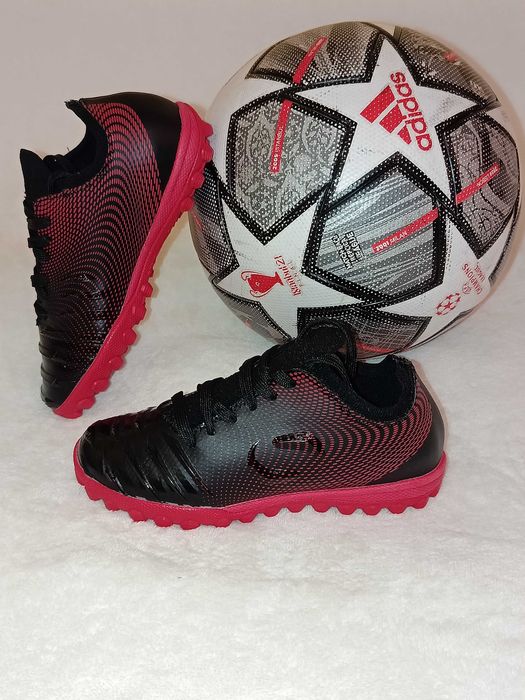 Сороконіжки Sondico 28 р Стан нових Бутси Копочки Кросівки для футболу