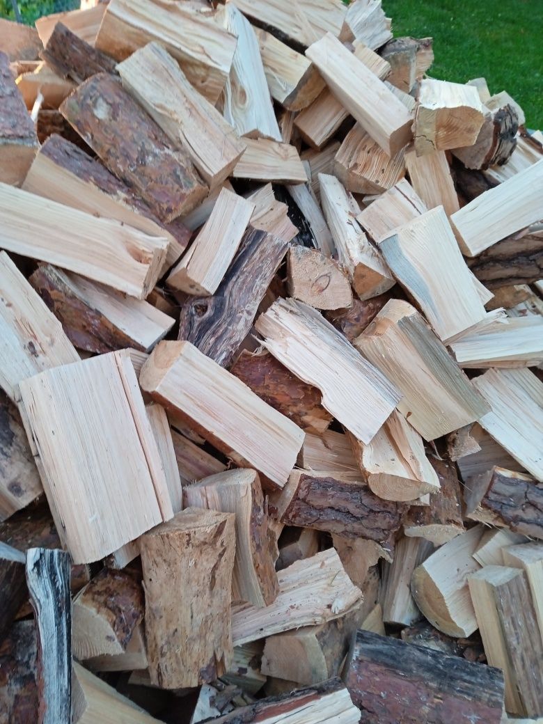 Drewno opałowe sosnowe-suche lub mokre