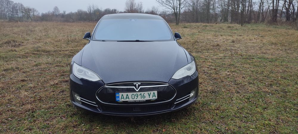 Продам Tеслу S 2014рік,ОБМІН