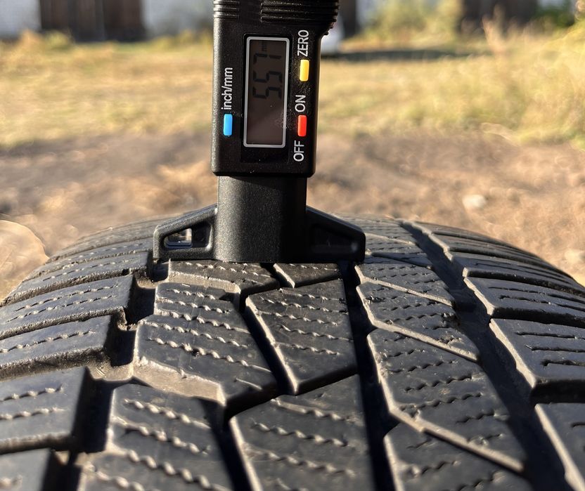 Зимові шини комплект 205/60 r16 Continental