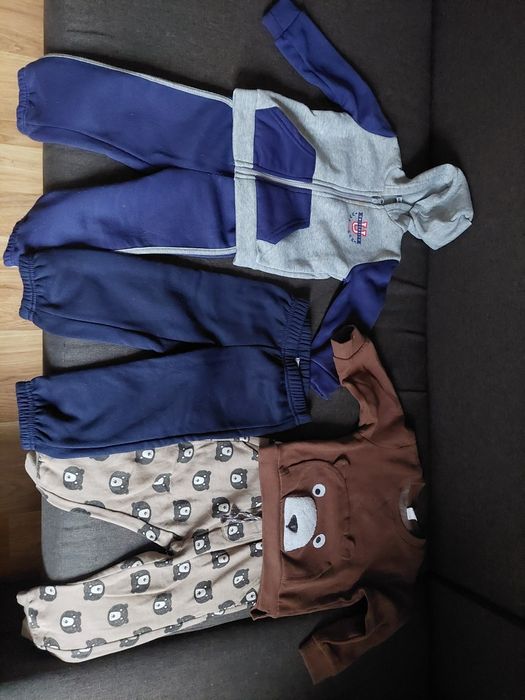 Dwa ciepłe chłopięce komplety plus ciepłe spodnie w rozm .86