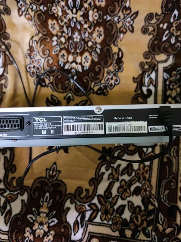 Продам DVD плеер TCL DVD-8010