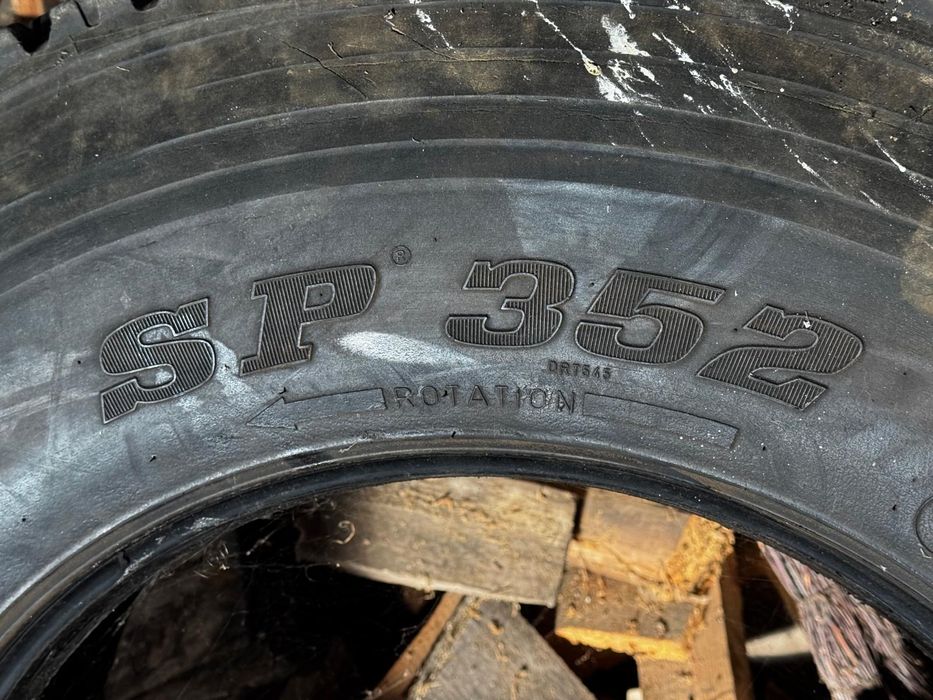 Dunlop sp 352  295/80 R22.5