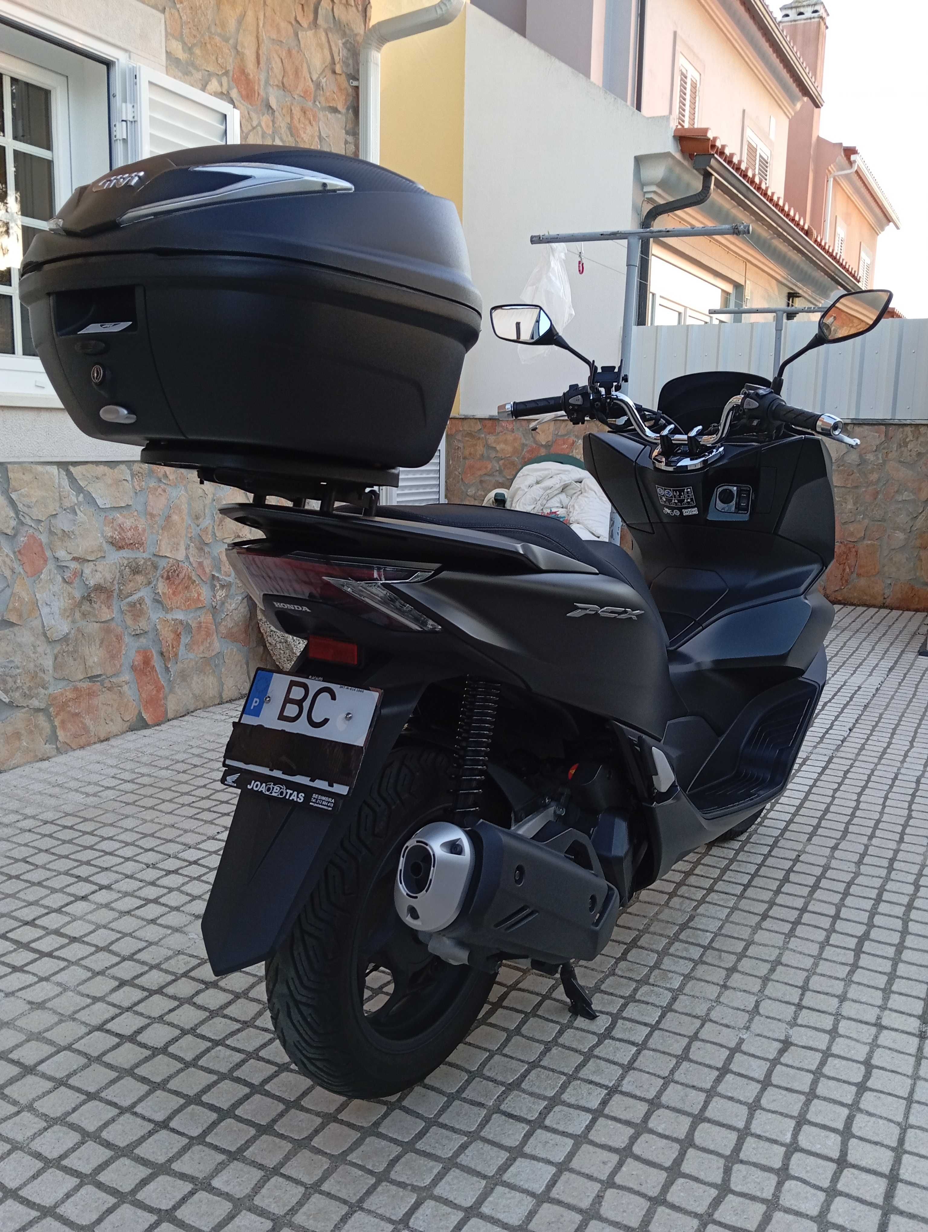 Moto PCX 125, 2023, nova em excelente estado