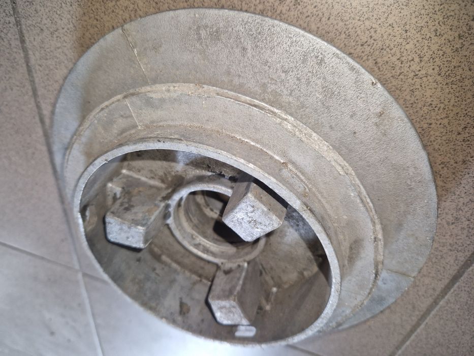 Oryginal kpl zabierak napędu kola tyl zębatka mz ts es etz ddr