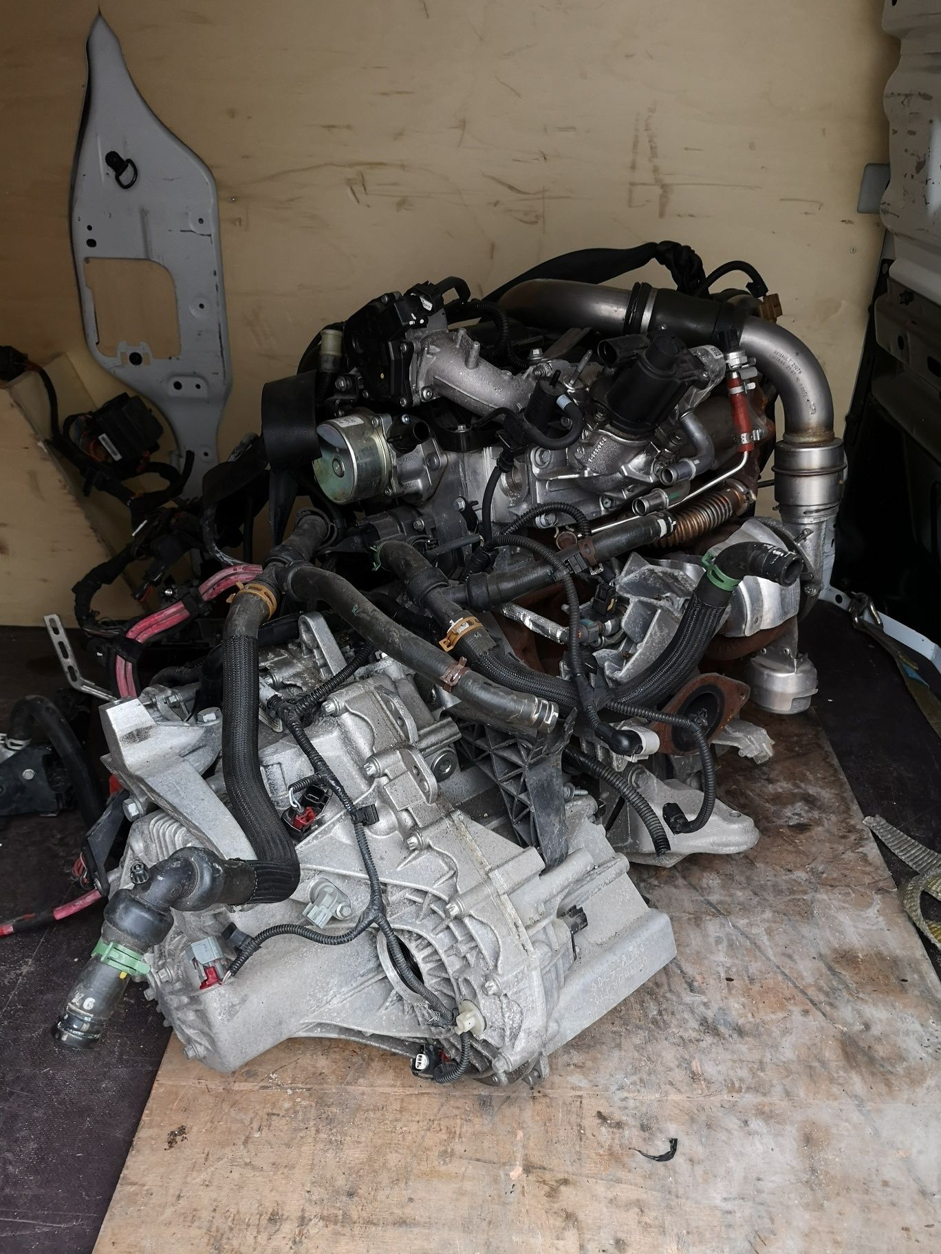 Двигун мотор двигатель Renault Megane Scenic III (Рено Меган Сценік 3)