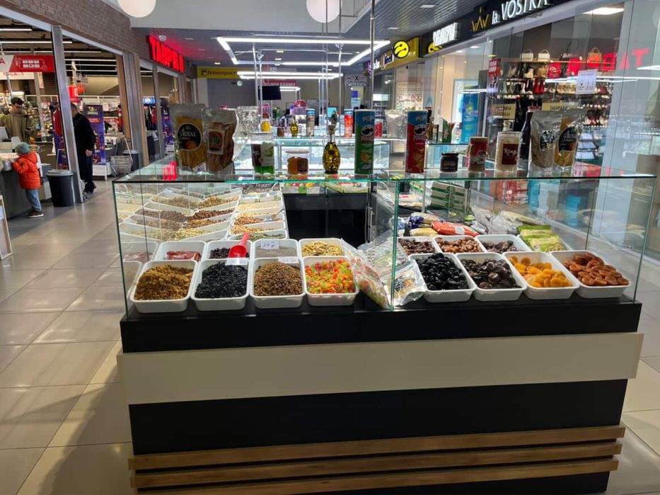 •	Готовий бізнес-острівець у прохідному місці