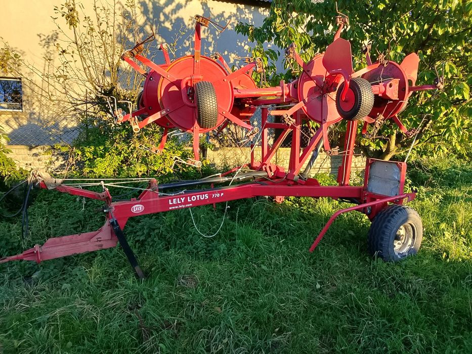 Przetrzasarka przegrabiarka lely lotus 770p półzawieszana ciągniona
