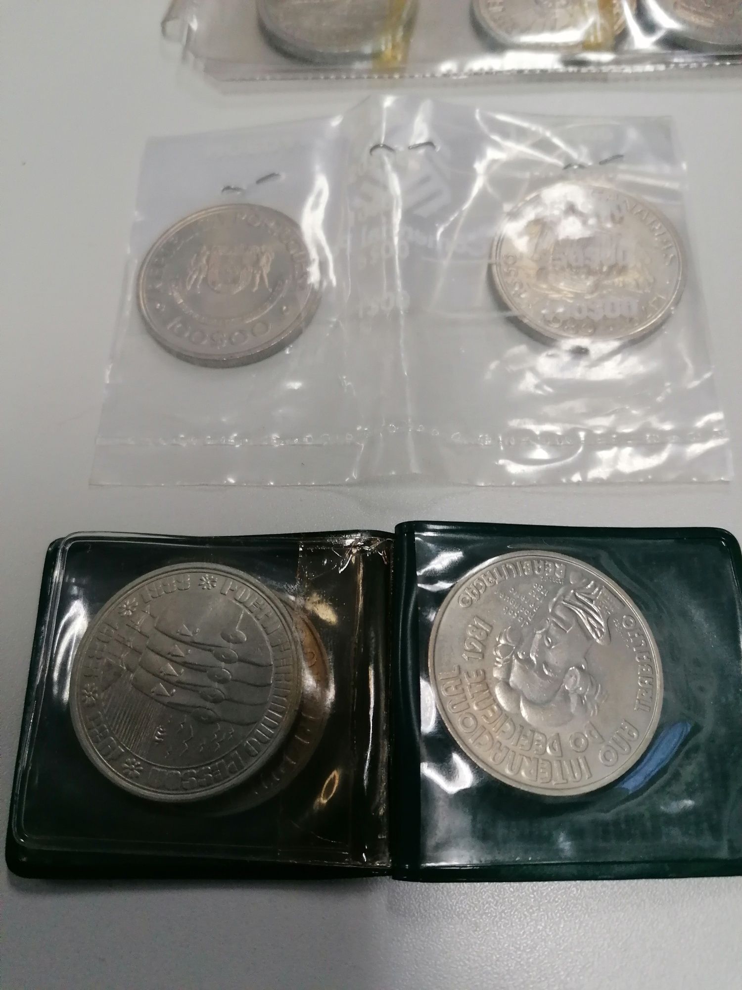 Varias moedas de coleção