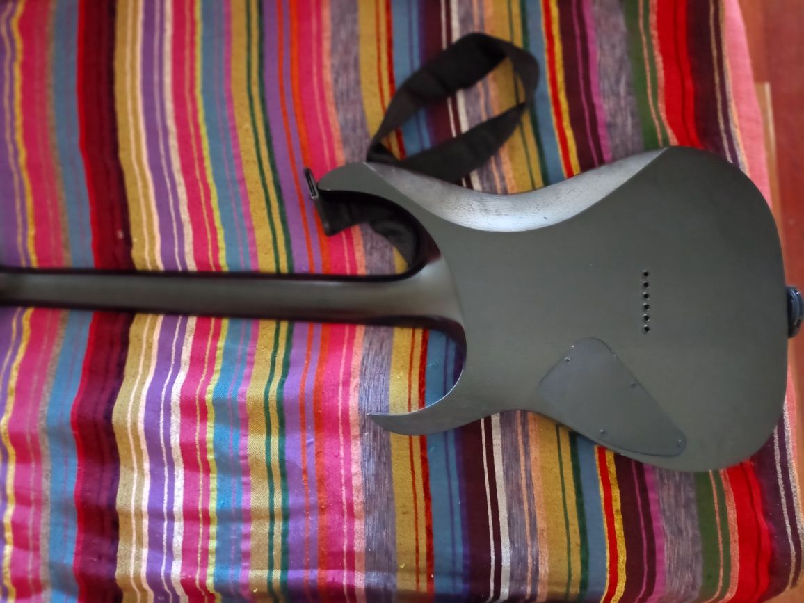 Guitarra Ibanez rgrt421