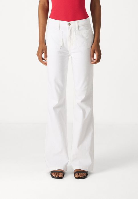 Jeansy Bootcut mleczne Gap 27