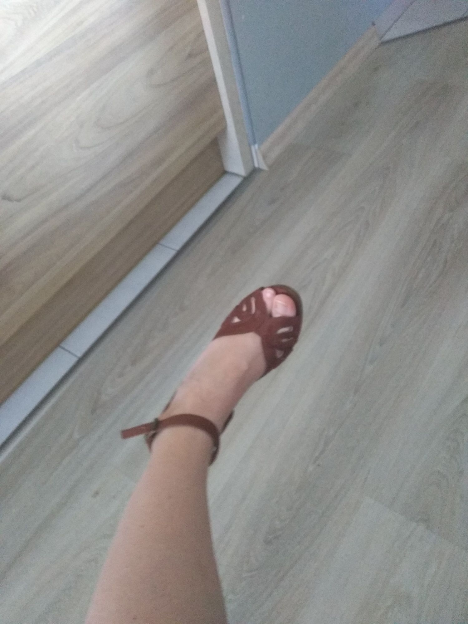 Buty na wysokim obcasie r. 39