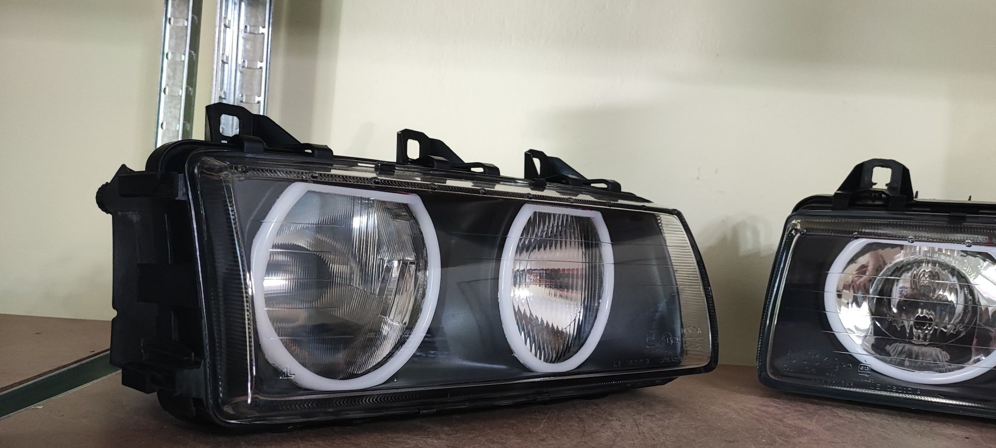 BMW E36 Lampy BOSCH Nowe Szkła+Ringi Cotton Reflektory Okazja