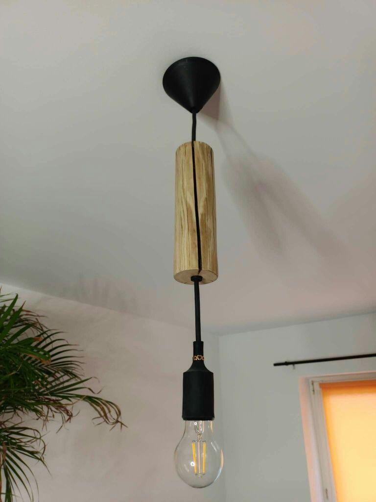 Lampa sufitowa-handmade - oszlifowane drewno