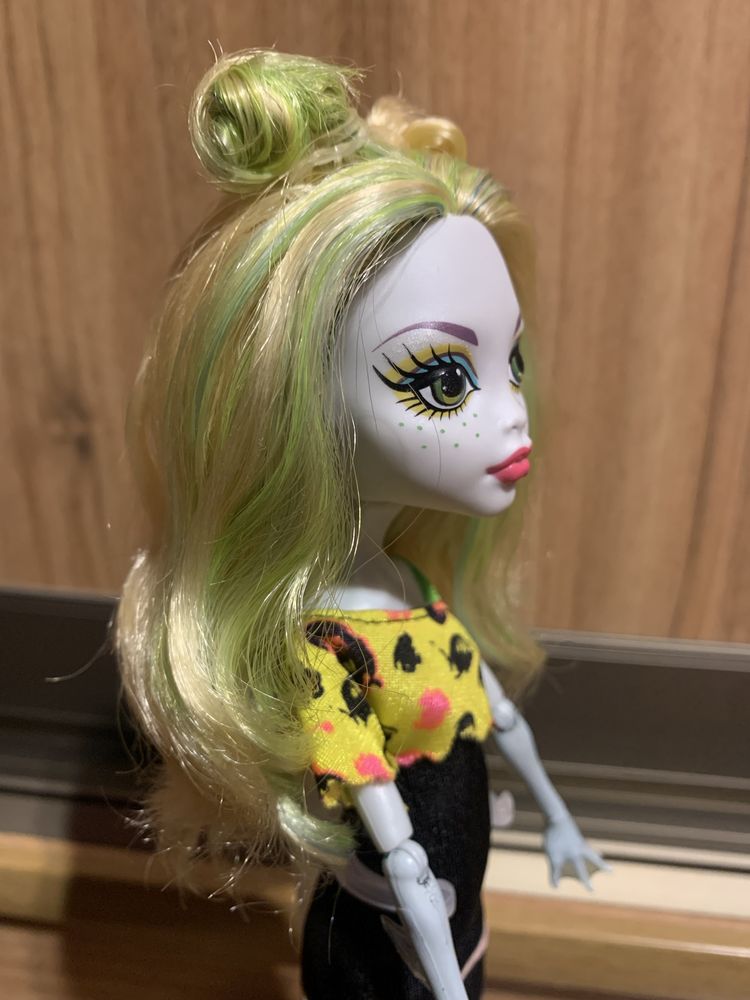 лагуна блю монстер хай (lagoona blue roller maze monster high)