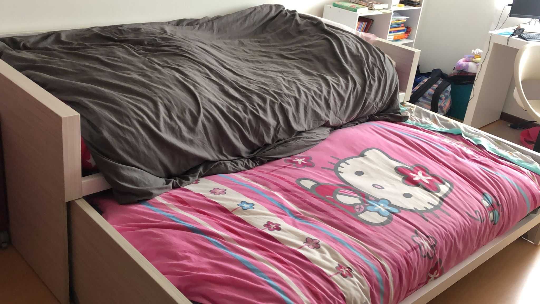 Quarto de criança com cama dupla