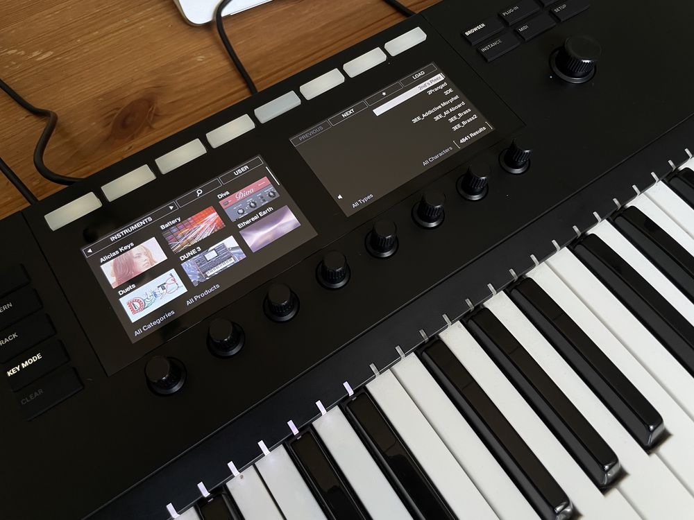 NI Komplete Kontrol S61 MK2 - BDB stan, Software