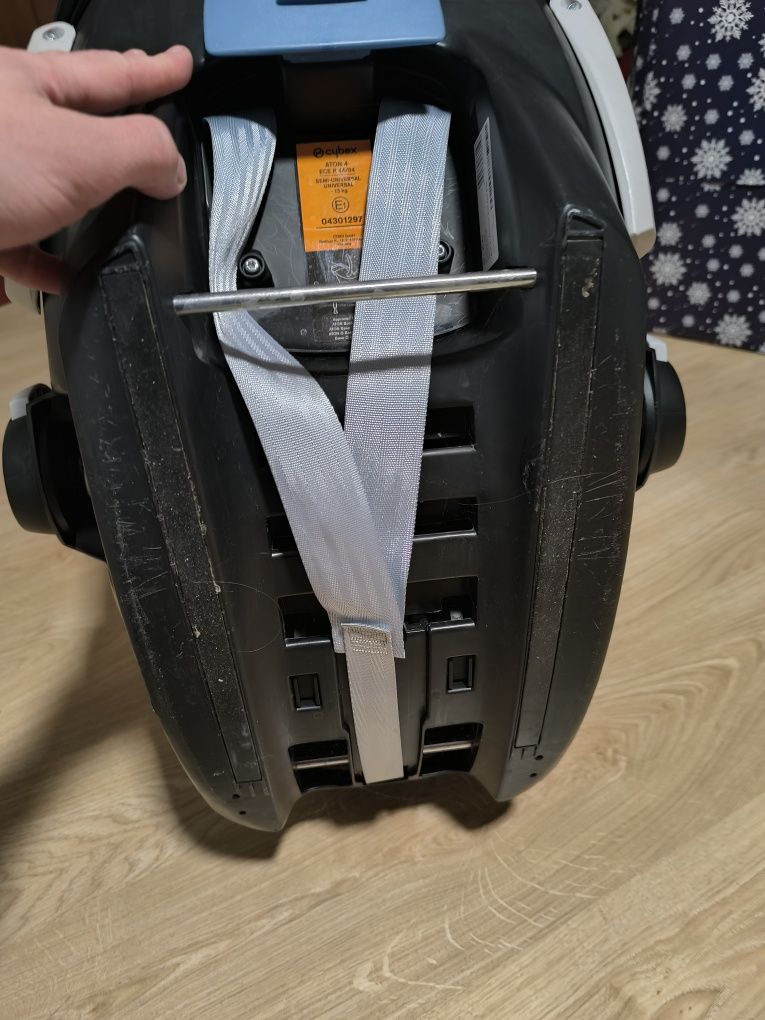 Fotelik samochodowy dla dziecka Cybex Aton 4 0-13kg po jednym dziecku