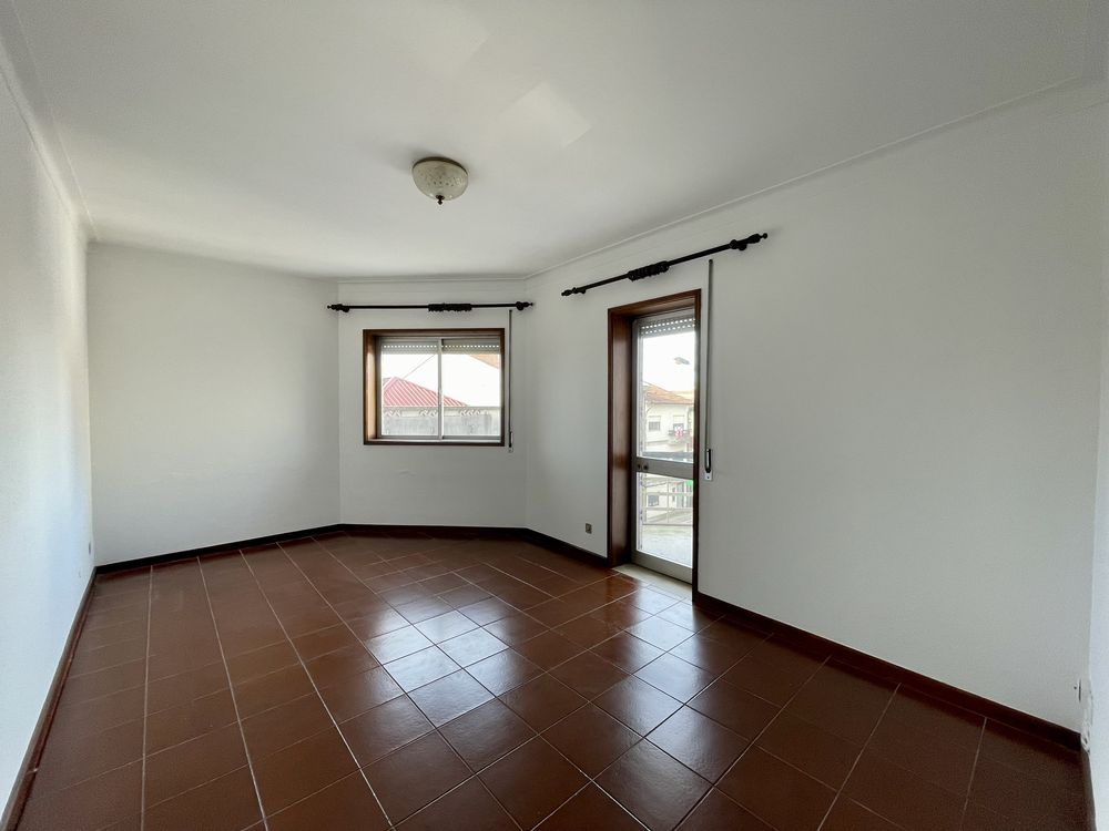 Apartamento T2 - D. Afonso Henriques