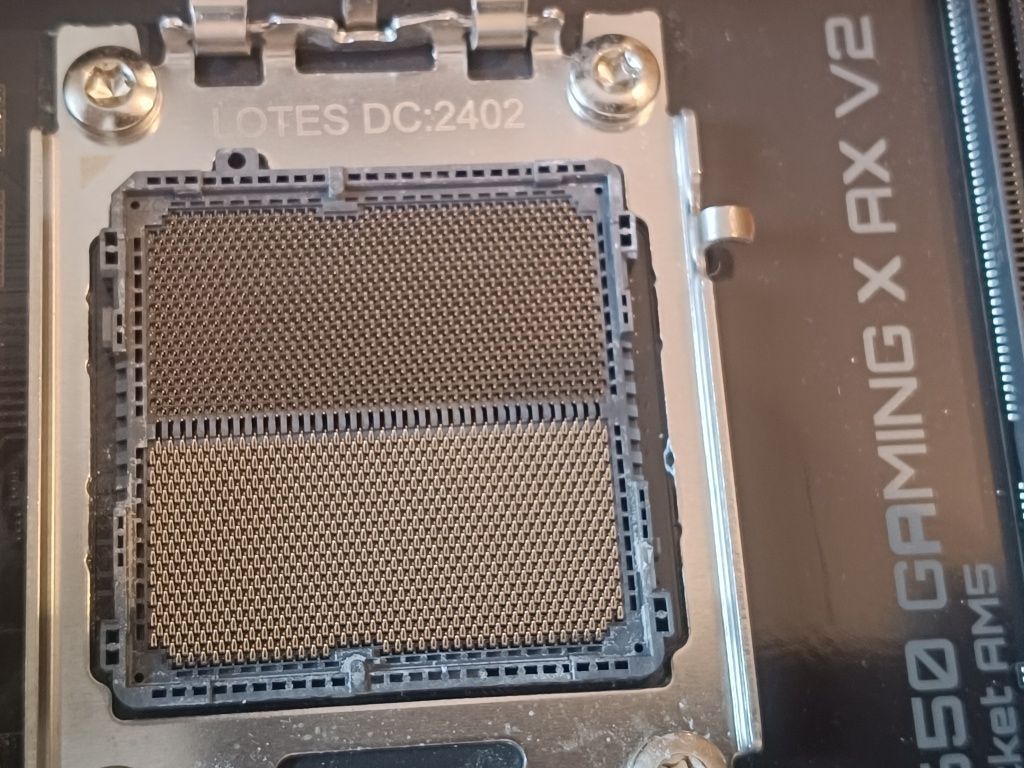 Gigabyte B650 Gaming X AX V2 AM5


Gigabyte B650 GAMING X AX V2


Giga