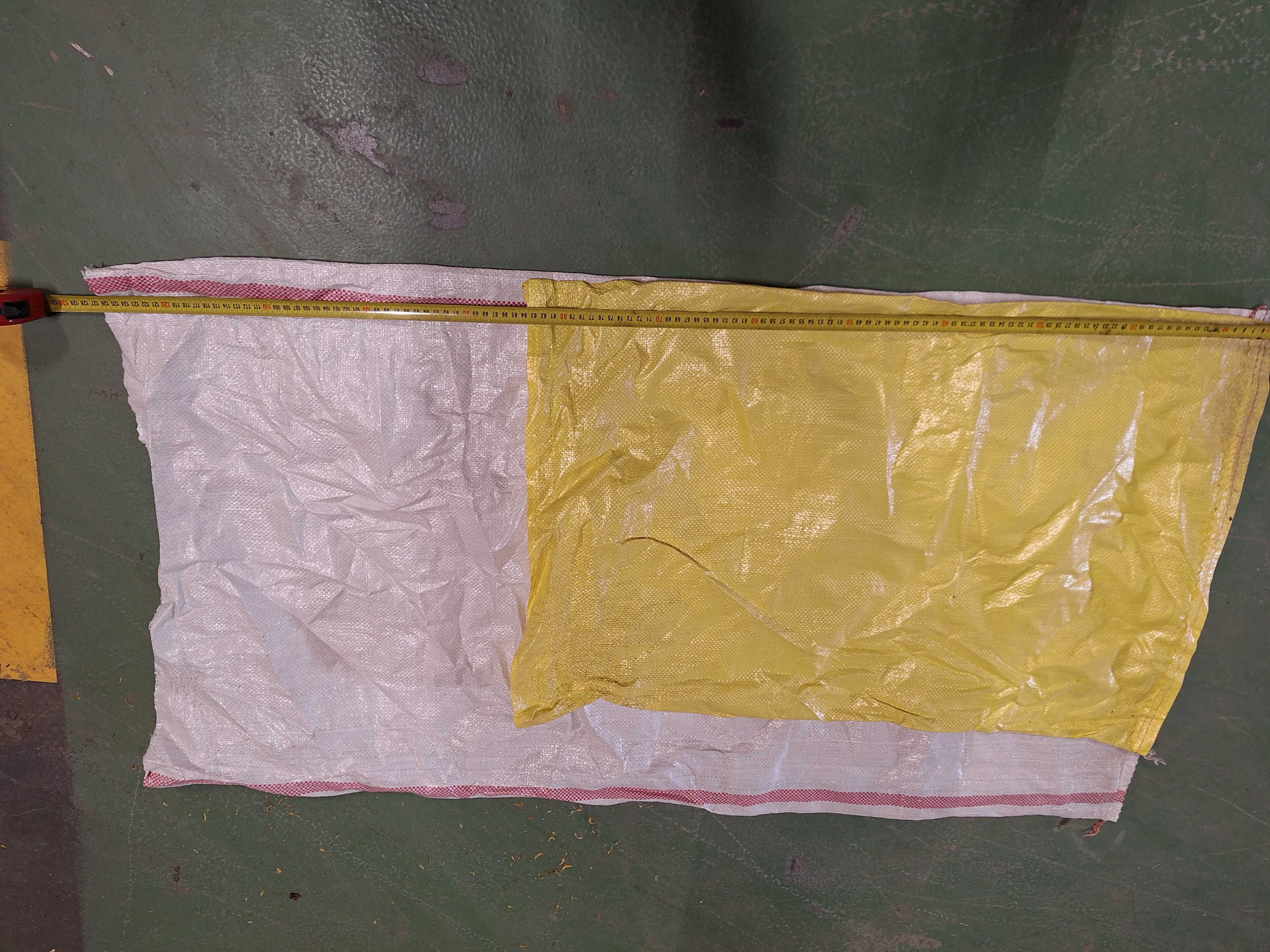 Sprzedam używane worki dwie wielkości.