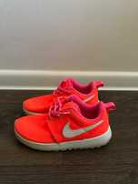 Nike Roshe rozmiar 27 różowe noeonowe