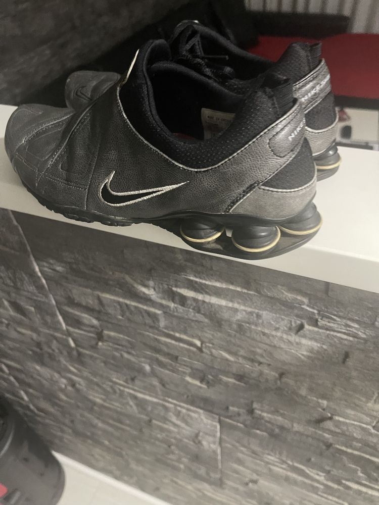 Nike shox 42 em bom estado