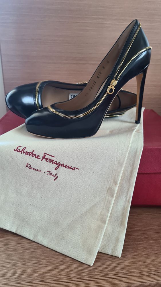 Туфли женские Salvatore Ferragamo