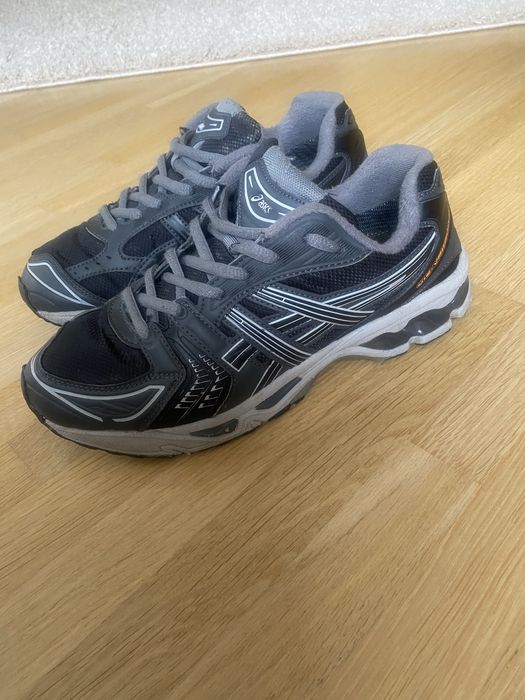 Кросівки для підлітка 40