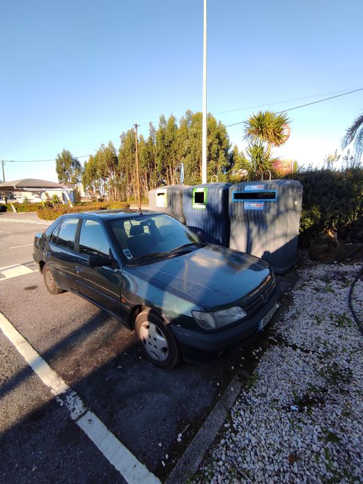 Peugeot 306 SL .