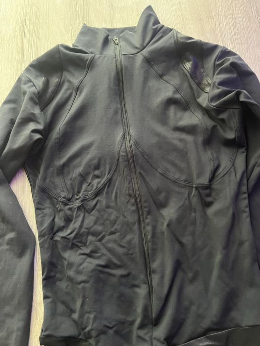 Продам одяг для фитнесу(топ, лосини, комбез)