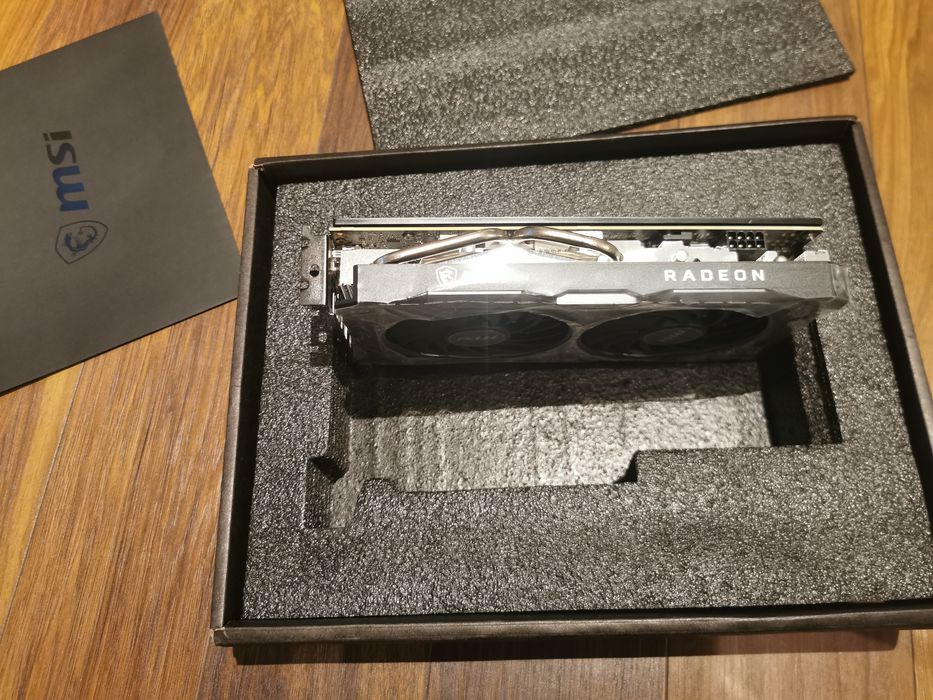 Karta graficzna  msi Radeon 5600 xt