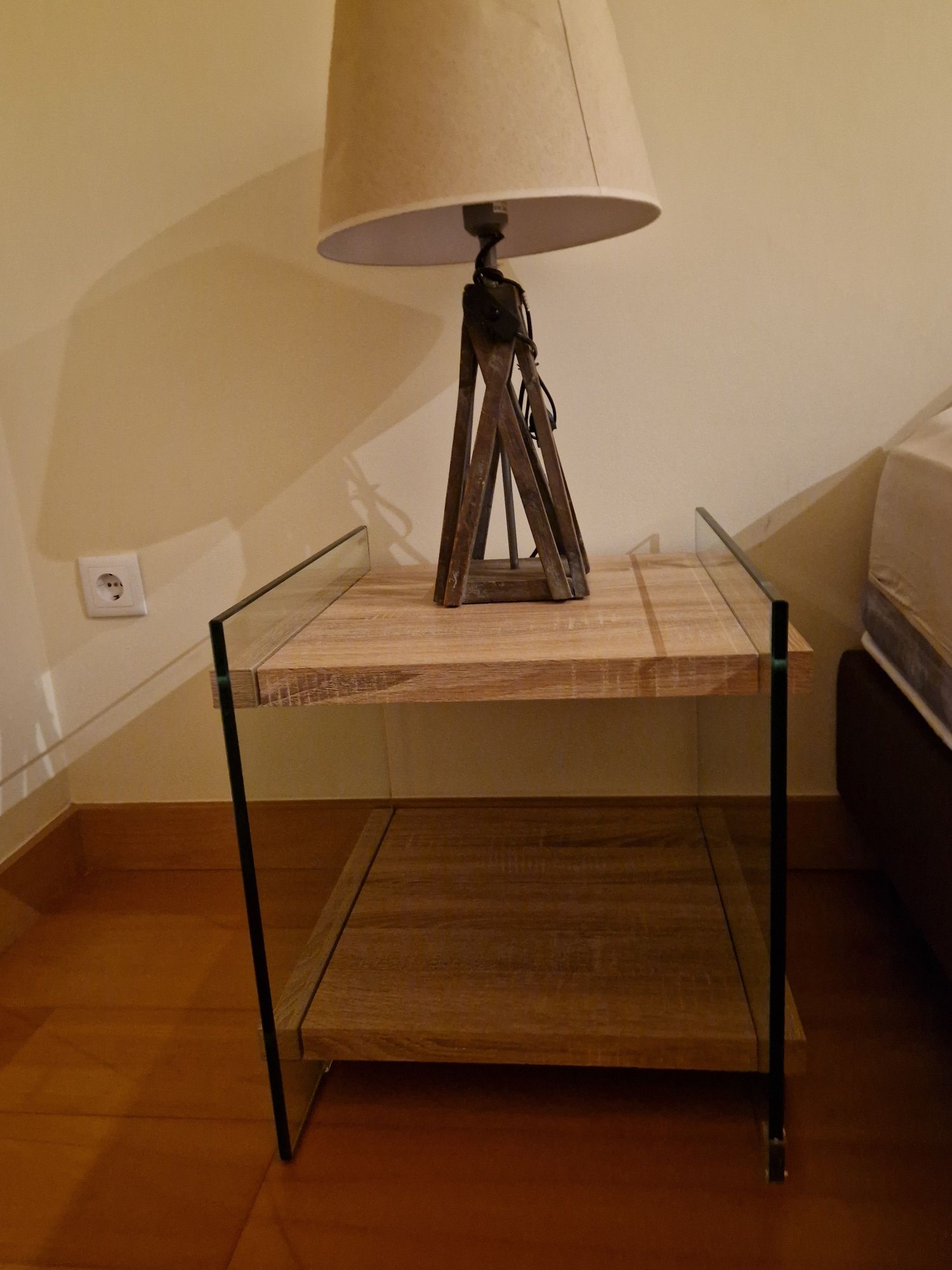 Conjunto de Móvel de TV + 2 Mesinhas de Cabeceira