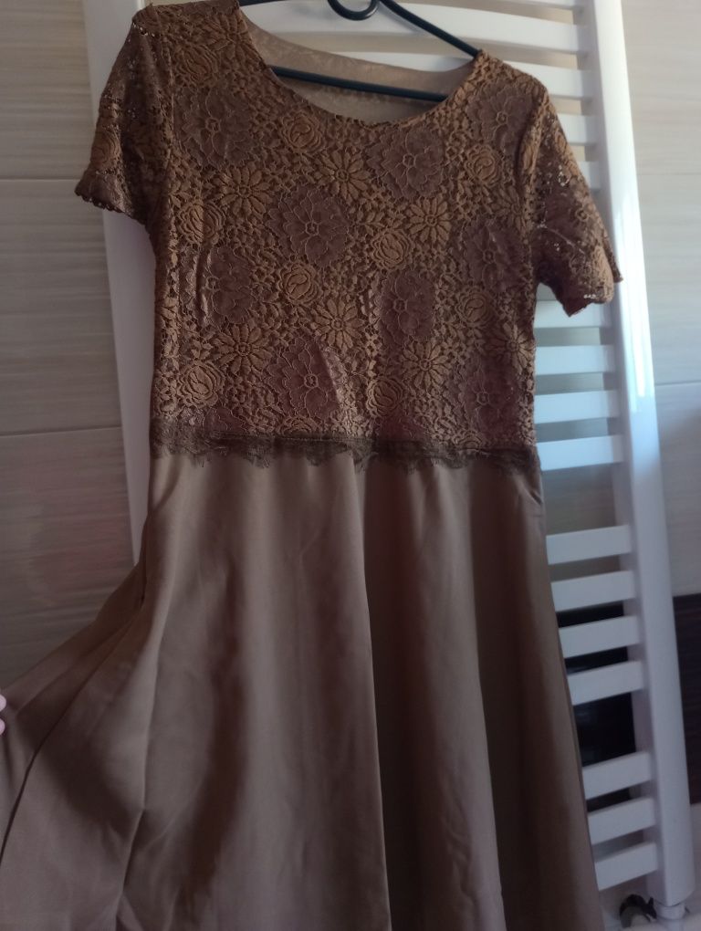 Koronkowa sukienka z tiulem piękny czekoladowy brąz